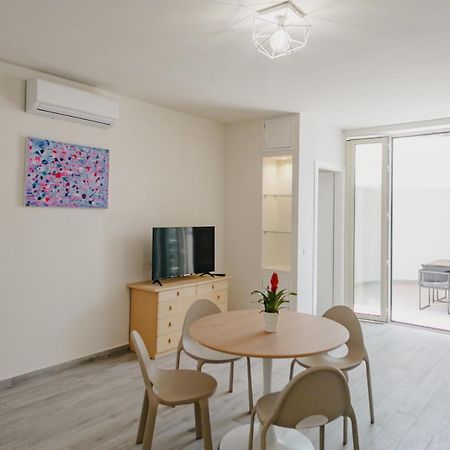 Modern Apartment With Exclusive Terrace By Wonderful Italy เชฟาลู ภายนอก รูปภาพ