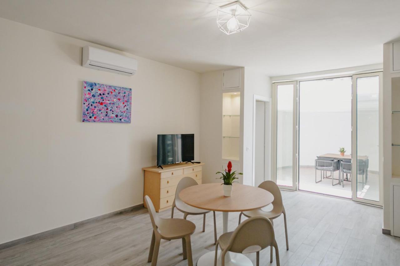 Modern Apartment With Exclusive Terrace By Wonderful Italy เชฟาลู ภายนอก รูปภาพ