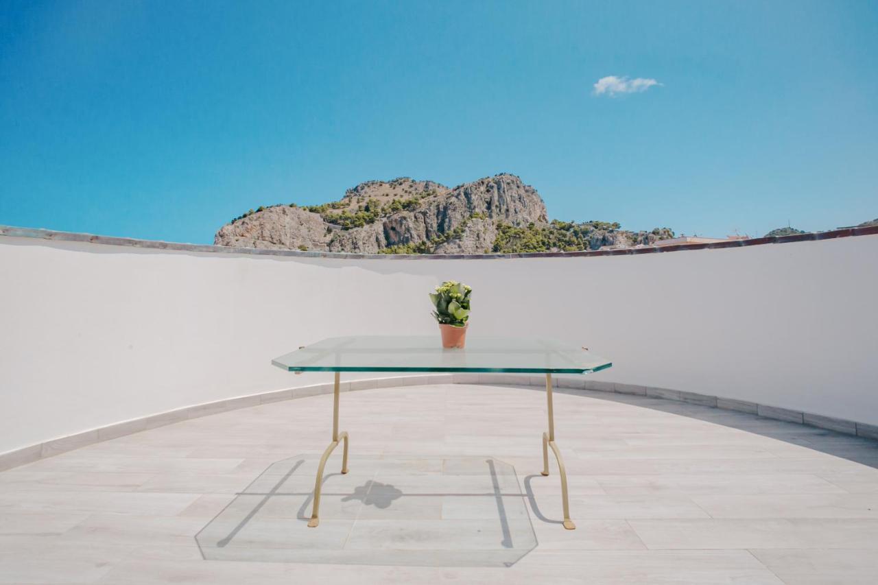Modern Apartment With Exclusive Terrace By Wonderful Italy เชฟาลู ภายนอก รูปภาพ